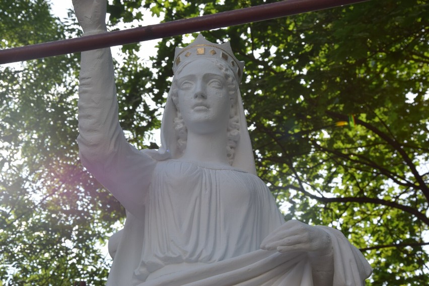 Renowację przeszła figura św. Jadwigi w Parku Konstytucji 3 Maja [wideo]