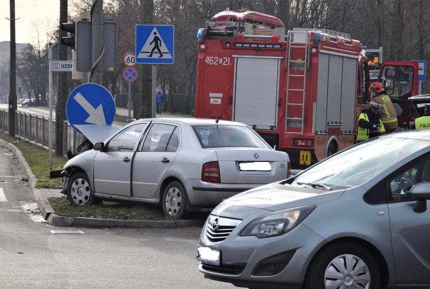 Na skrzyżowaniu pod inowrocławskim ratuszem zderzyły się...