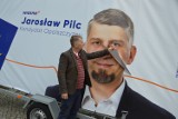 Wybory do Parlamentu Europejskiego 2019. Ktoś zniszczył baner Jarosława Pilca, opolskiego kandydata Wiosny w eurowyborach