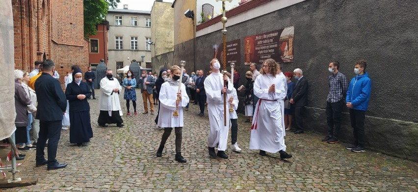 W brodnickiej farze przeszła dziś, 11 czerwca procesja z...