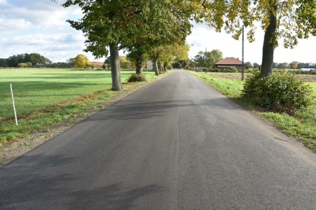 Zakończony został remont powiatowej drogi prowadzącej przez Gąsierzyno