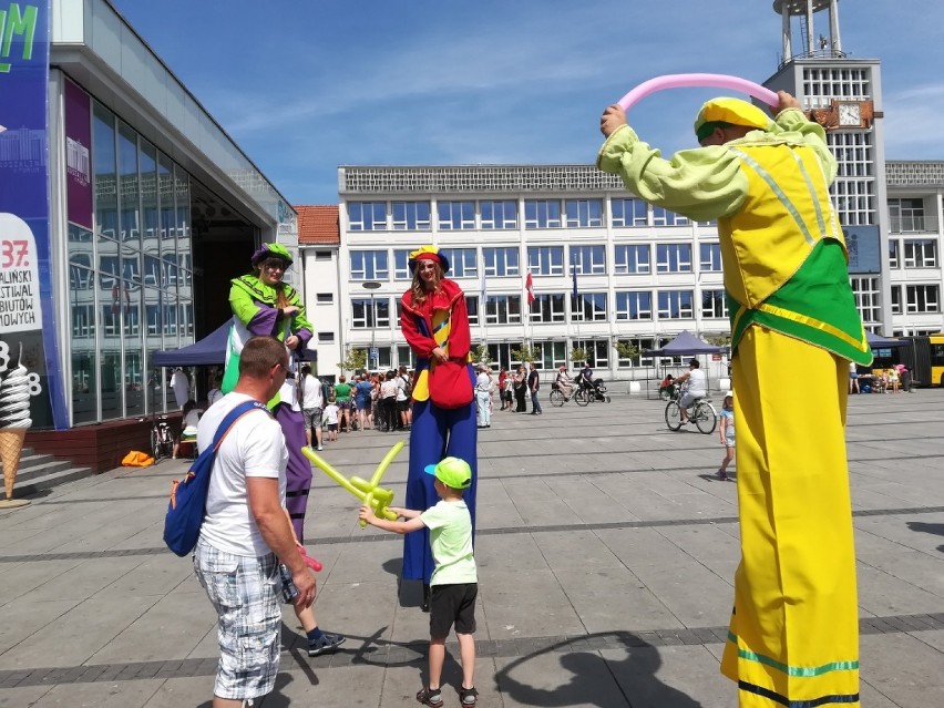 Piknik Charytatywny Wspólna Zabawa Szlachetna Sprawa na Rynku Staromiejskim w Koszalinie [ZDJĘCIA]