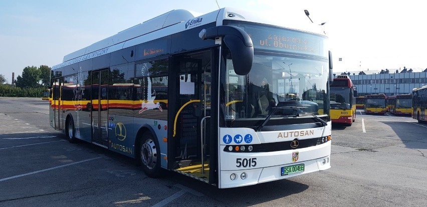 Elektryczny Autosan z Sanoka na testach we Wrocławiu. Chwilę pojeździł i już się zepsuł