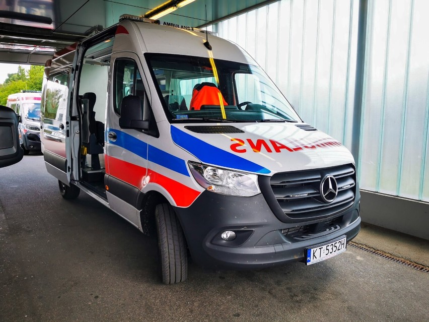 Nowy ambulans kosztował 385,5 tys. zł, a jego zakup w...