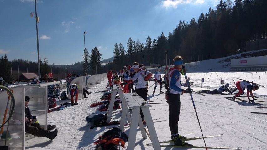 W Dusznikach-Zdroju trwa Ogólnopolska Olimpiada Młodzieży. Zawodnicy rywalizują w biathlonie