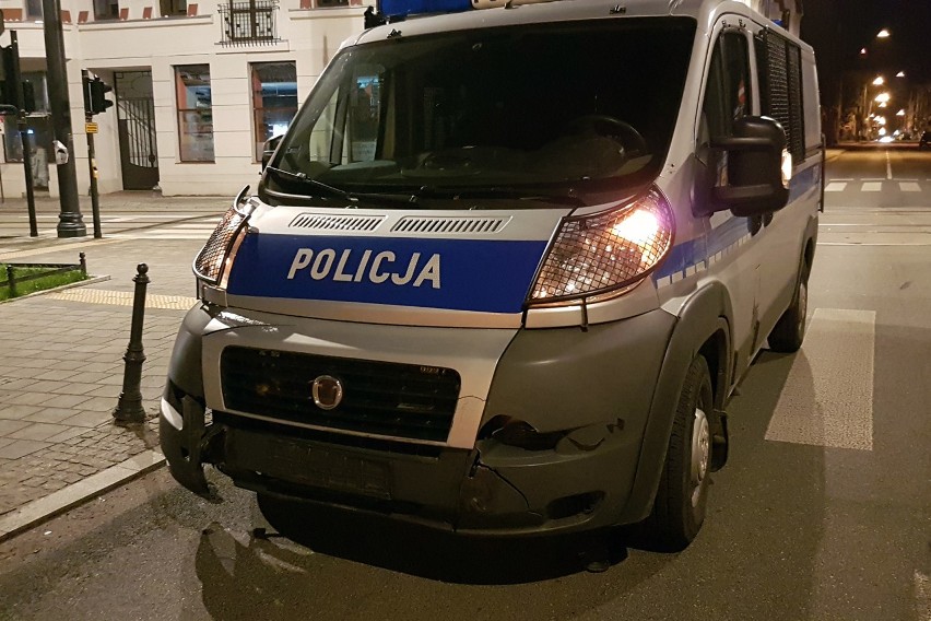 Wypadek radiowozu policji na Kilińskiego w Łodzi