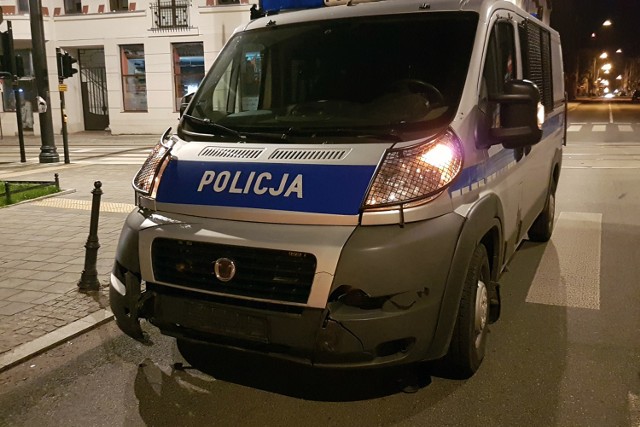 Wypadek radiowozu policji na Kilińskiego w Łodzi