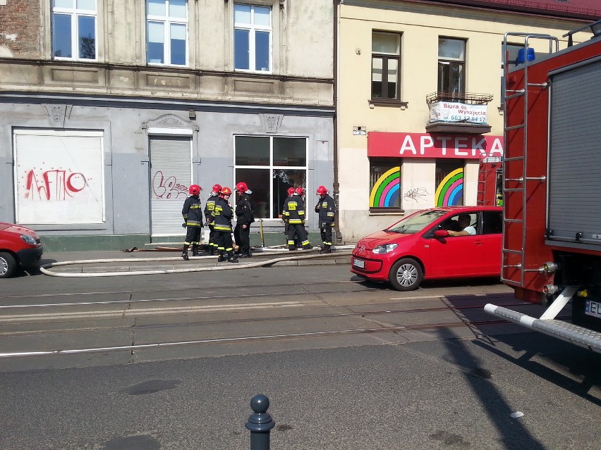 Pożar przy ul. Gdańskiej 86 w Łodzi. 12 czerwca 2015