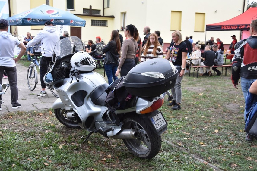 Tak bawili się mieszkańcy i motocykliści podczas akcji...