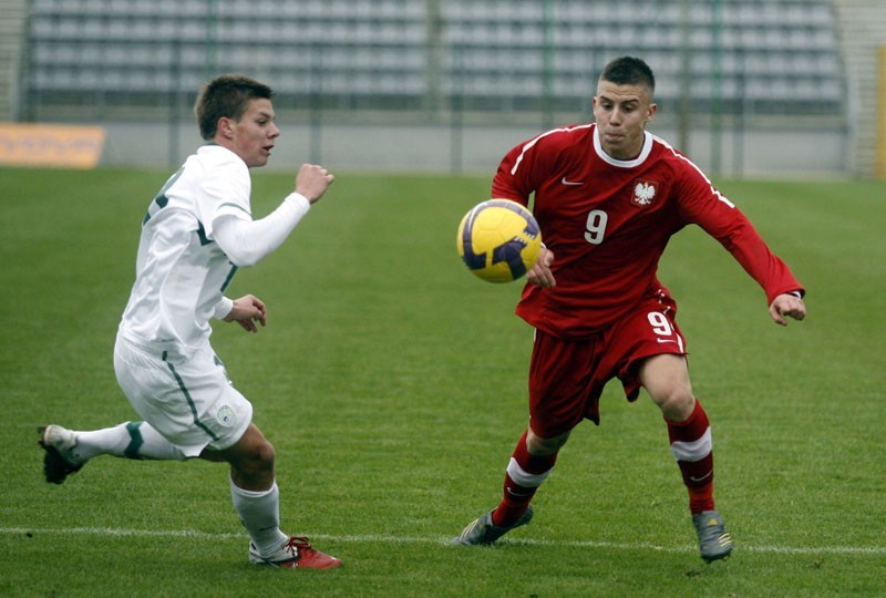 Piłka nożna: Polska reprezentacja U-18 przegrała ze Słowenią (ZDJĘCIA)