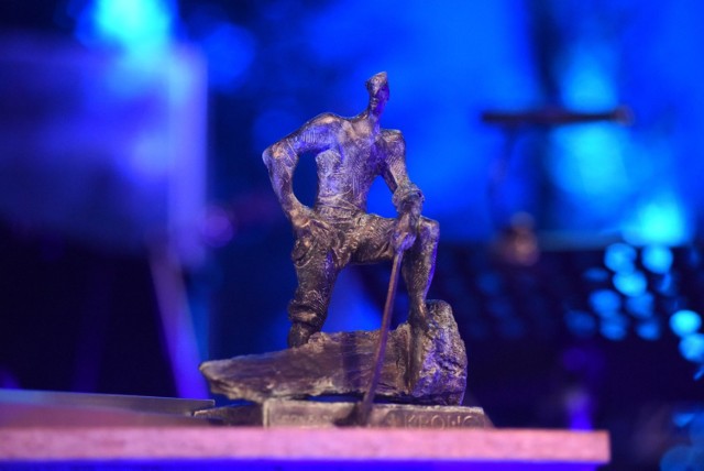 Nagrodę Człowieka Roku wybiera kapituła powołana przez organizatorów, „Gazetę Lubuską” i spółkę Swiss Krono. Laureat otrzymuje dyplom oraz honorową statuetkę przedstawiającą dumnego drwala – symbol mocy i odwagi