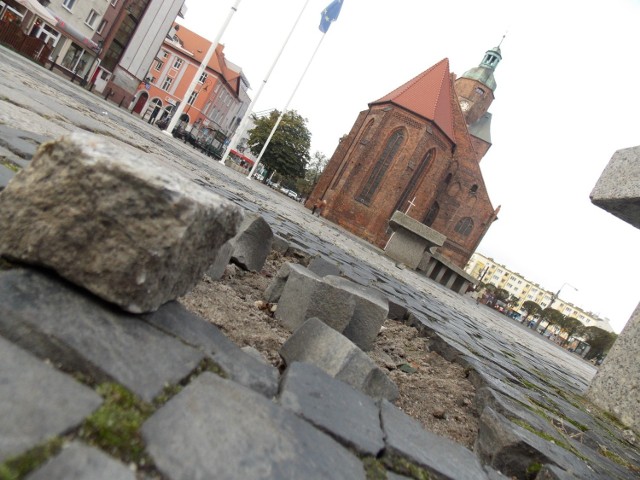 Remont Starego Rynku planowany jest na trzy i pół miesiąca. Kiedy się rozpocznie? Nie wiadomo.