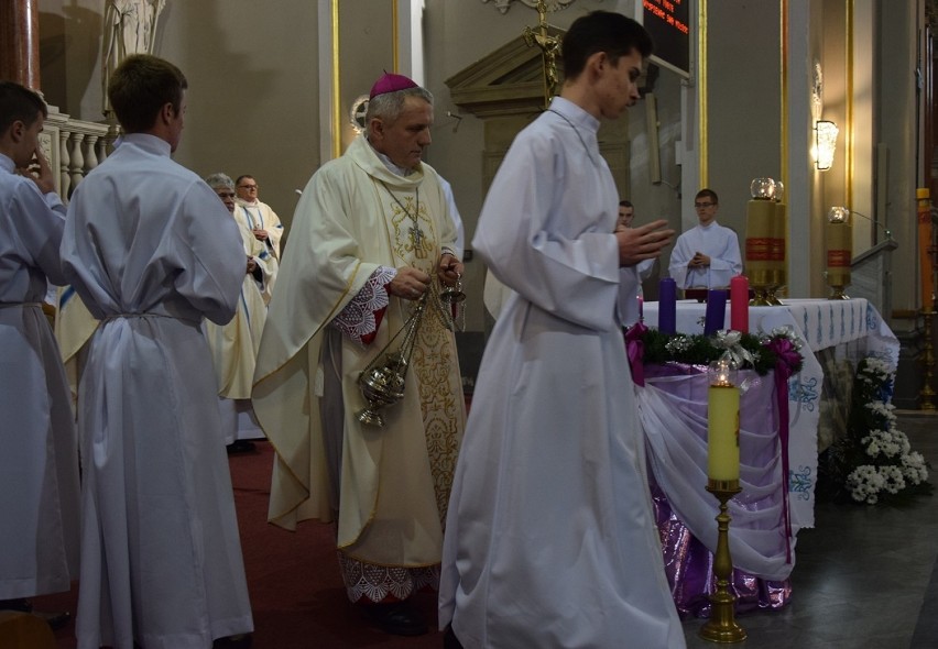 Gorlice. Piękna tradycja Maryjek i odpust z ich udziałem