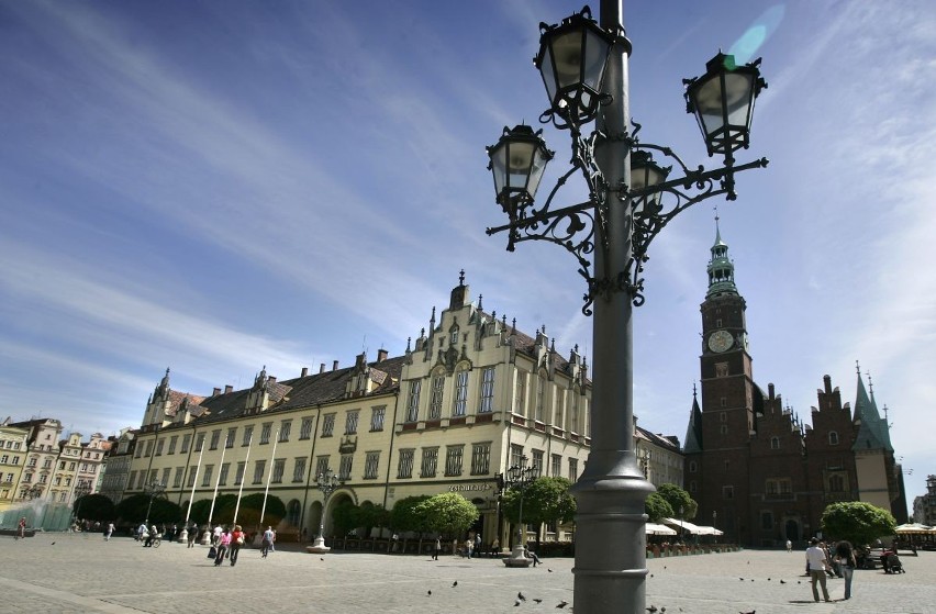 Wrocław: Milion na nowe drzewka w Rynku