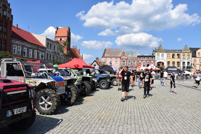 Rajd POLAND TROPHY EXTREME w tym roku ma zmienioną formułę. Nie odbywa się w kilku województwach - w zamian jest tylko jedna edycja, rozbudowana do formuły 3-dniowego maratonu przeprawowego połączonego z integracją zawodników. Areną jest powiat golubsko-dobrzyński