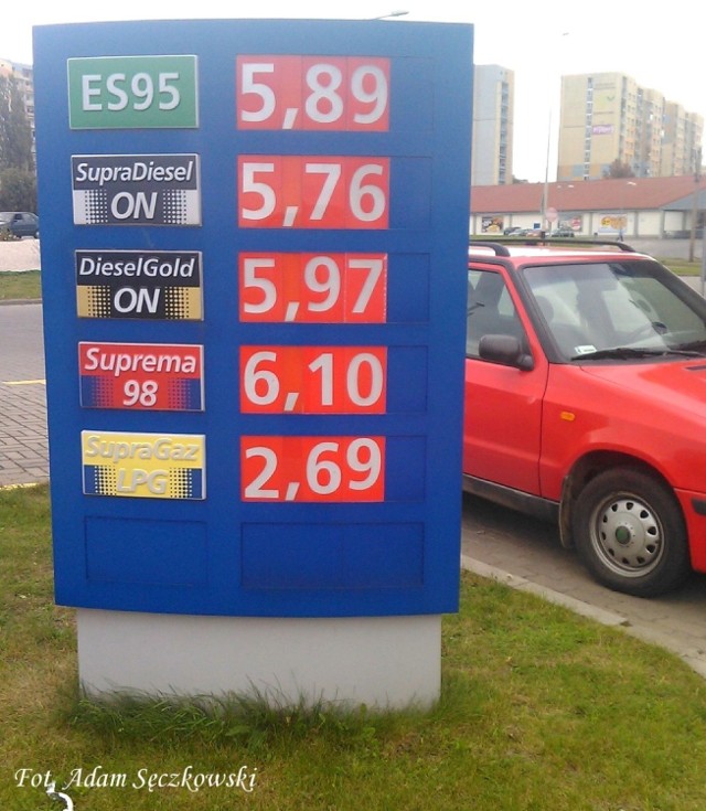 Ceny paliw na jednej z łódzkich stacji benzynowych