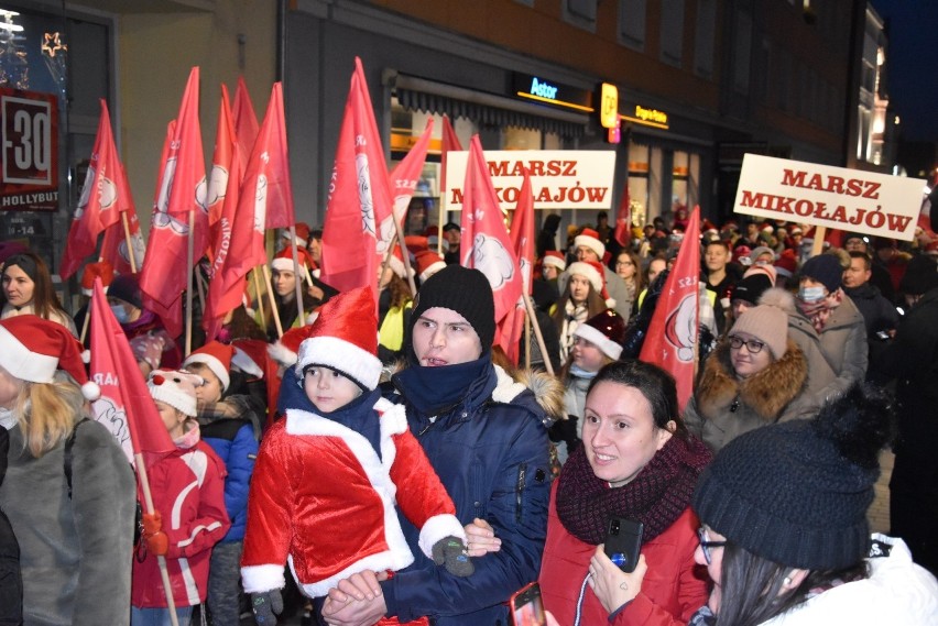 Tak wyglądał tegoroczny Marsz Mikołajów w Opolu.