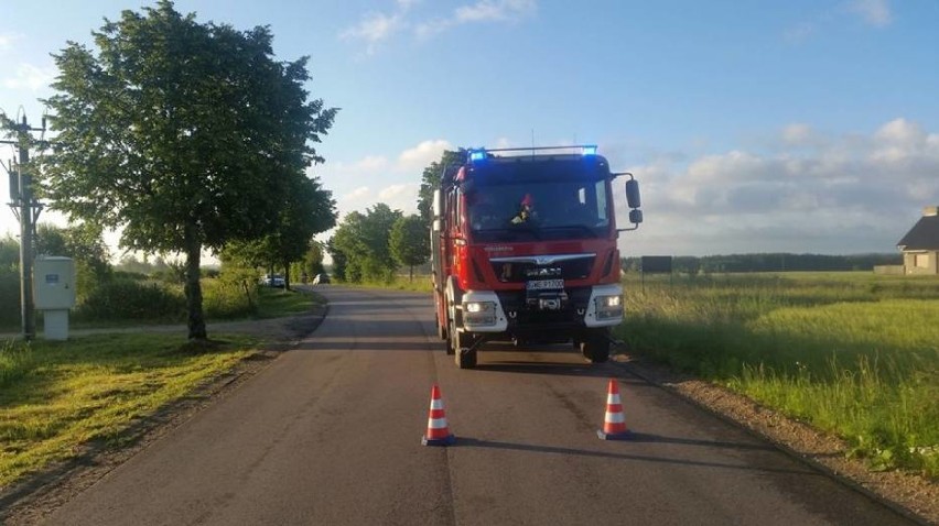 Śmiertelny wypadek koło Zakrzewa. Kierowca wjechał w mieszkańców powiatu lęborskiego ZDJĘCIA,WIDEO