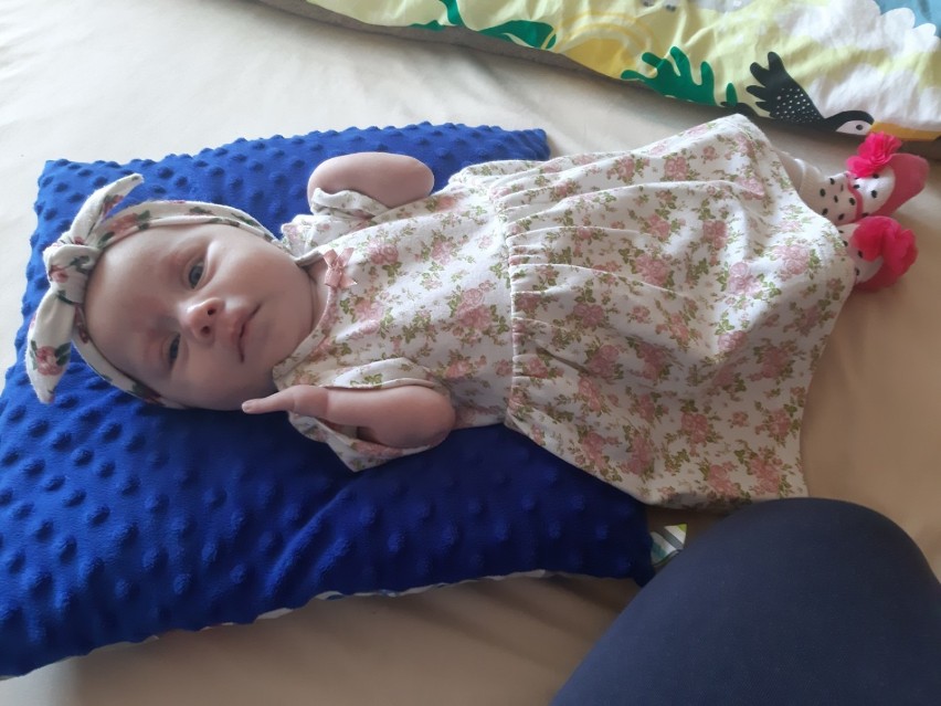Apel o pomoc dla córeczki druha z OSP Mszana Dolna. Dziewczynka ma chore serduszko i niedorozwój kończyn górnych 