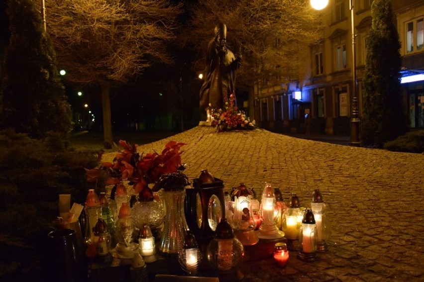 Rocznice śmierci papieża Jana Pawła II w Zduńskiej Woli. Tak to przeżywali zduńskowolanie