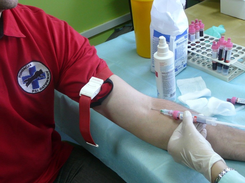 Punkt pobierania krwi zorganizowany w szkole Olimpica na...