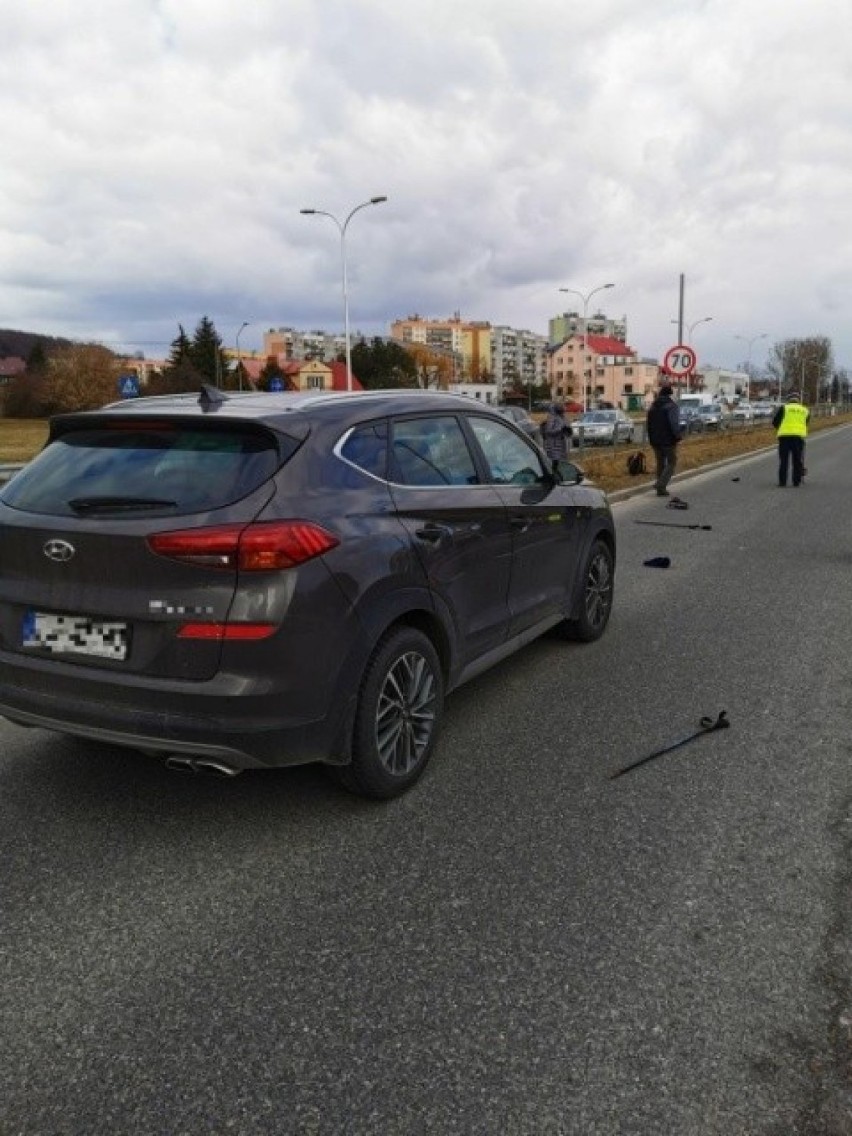 Wypadek na Krakowskiej w Kielcach. Kobieta w ciężkim stanie. Są utrudnienia