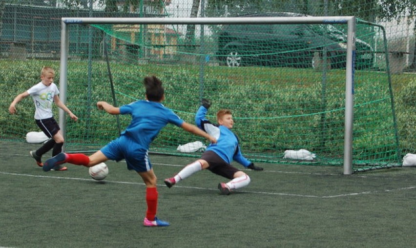 Turniej piłki nożnej chłopców z klas IV-VI w Śmiglu