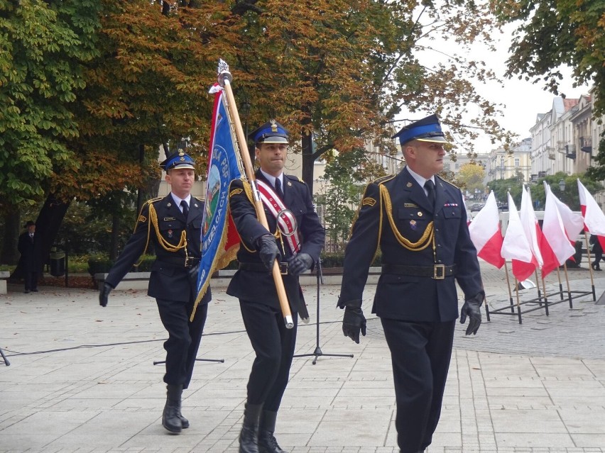 Pod pomnikiem Armii Krajowej w Kielcach przypomniano o Polskim Państwie Podziemnym. Zobacz zdjęcia