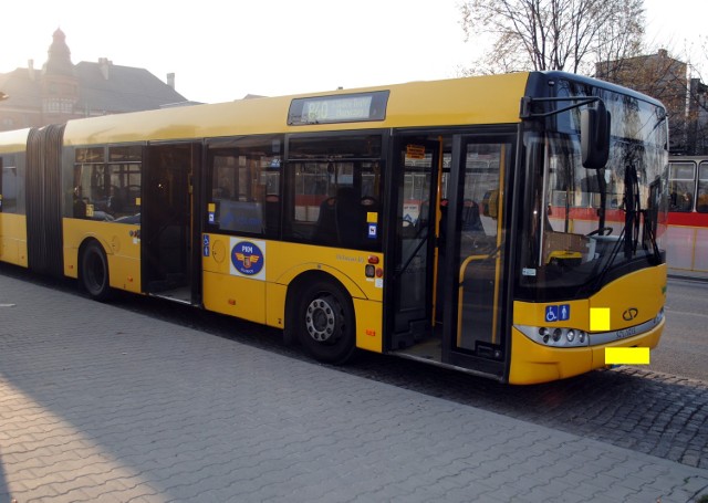 Nożownik w autobusie w Świętochłowicach