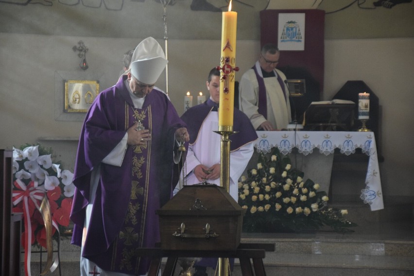 Zdziechowa. Niemcy rozstrzelali ich na polu. Po 83 latach odbył się ich pogrzeb