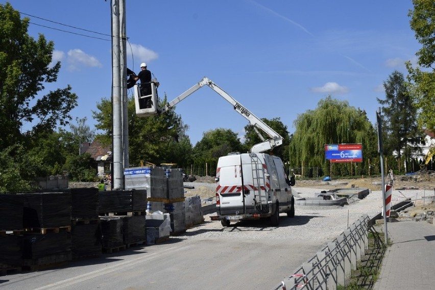 Trwa przebudowa ulicy Kozietulskiego. Wyłania się już rondo...