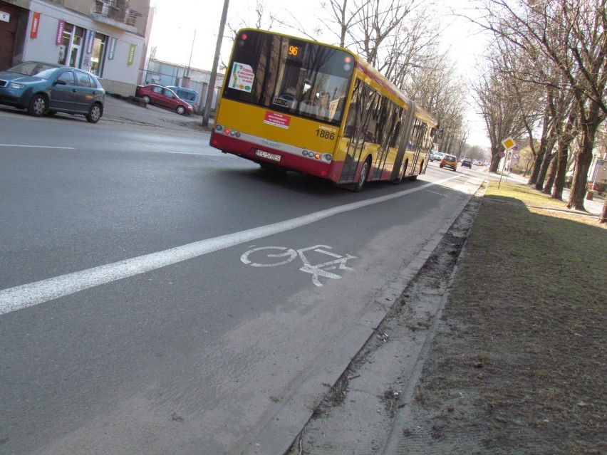 Pas rowerowy na Lutomierskiej wymaga uporządkowania
