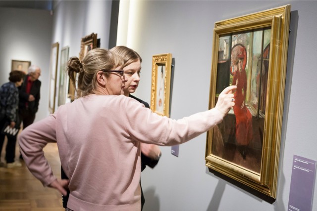 Imprezy w Warszawie. Wystawa zdjęć Olgi Boznańskiej w Muzeum Narodowym

Na wystawie „Olga Boznańska 1865-1940” prezentowane są najsłynniejsze dzieła malarki pochodzące z polskich zbiorów publicznych, m.in. z muzeów narodowych Krakowa, Warszawy, Poznania i Wrocławia, a także Biblioteki Polskiej w Paryżu. 

Wystawa czynna od 26 lutego do 2 maja.
Muzeum Narodowe
al. Jerozolimskie 3
Bilety: normalne 15 zł/ulgowy 10 zł, rodzinny 30 zł

Więcej o wystawie: Zobacz wystawę Olgi Boznańskiej w Muzeum Narodowym