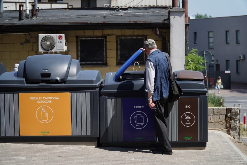 Nowy typ pojemników na odpady na osiedlu Czarnockiego w Kielcach. Zobacz na zdjęciach