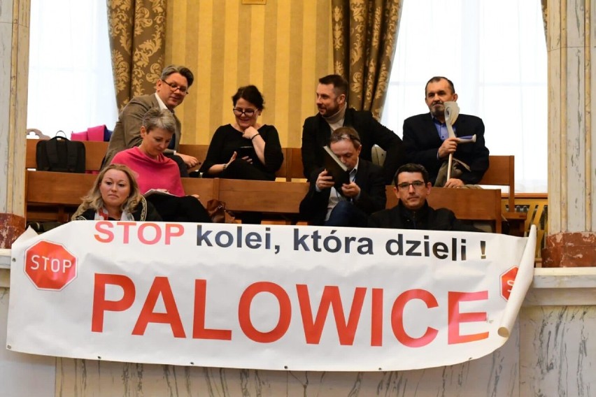 Temat CPK zdominował ostatnią sesję Sejmiku Wojewódzkiego,...