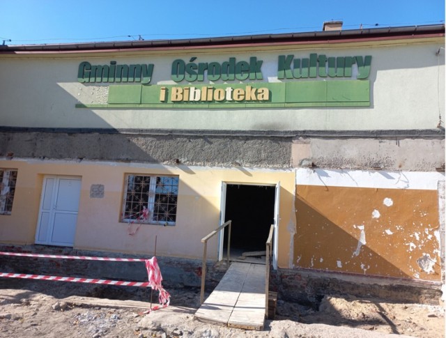 Trwa przebudowa budynku GOKiB w Grębocicach