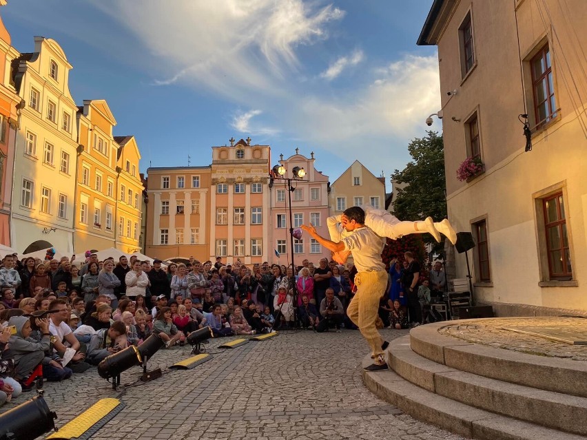 Pierwszy dzień, 39-tego Międzynarodowego Festiwalu Teatrów Ulicznych pełen widzów!