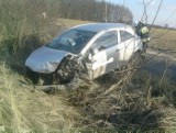 Jedno auto zderzyło się z ciągnikiem, później drugie paliło