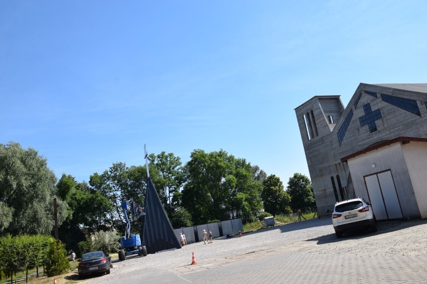 Kościół św. Pawła w Zduńskiej Woli wkrótce będzie miał wieżę ZDJĘCIA