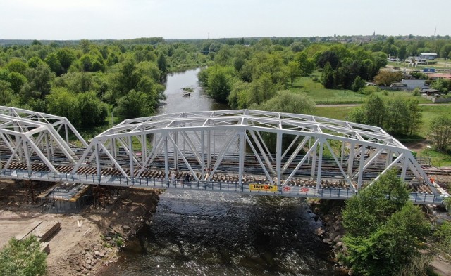 Pociągi na trasie Łódź - Drzewica pojadą nowym mostem już 11 czerwca 2023