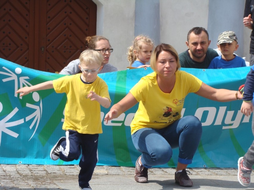 I Kujawsko - Pomorski Dzień Młodego Sportowca Olimpiad Specjalnych [zdjęcia]