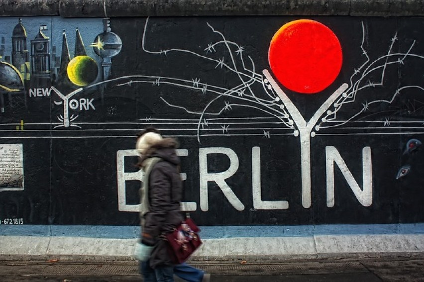 Berliński street art. Niezwykłe graffiti na murach w Berlinie. ZDJĘCIA