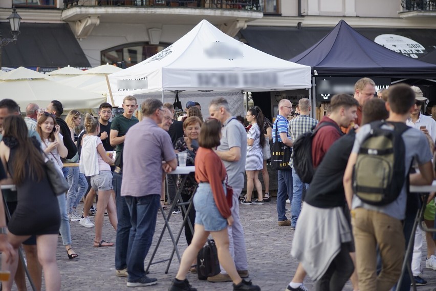 Rzeszowski Festiwal Piwa 2021 na Rynku. Tłumy na imprezie! Zobaczcie zdjęcia z wydarzenia
