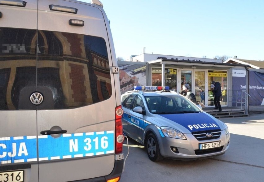 Pomorscy policjanci podsumowali miniony rok: mniej rozbojów,  kradzieży z włamaniem i  kradzieży pojazdów