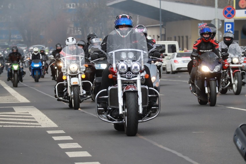 Motocykliści Zduńska Wola na rozpoczęciu sezonu w Atlas Arenie w Łodzi 