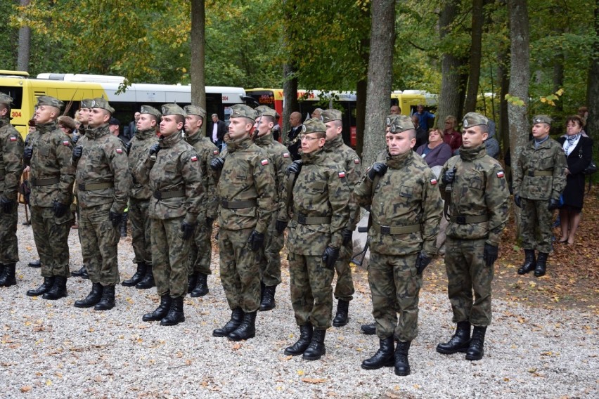 Gmina Starogard Gd. Uroczyście oddali hołd zamordowanym mieszkańcom Pomorza w Lesie Szpęgawskim ZDJĘCIA cz.II/II