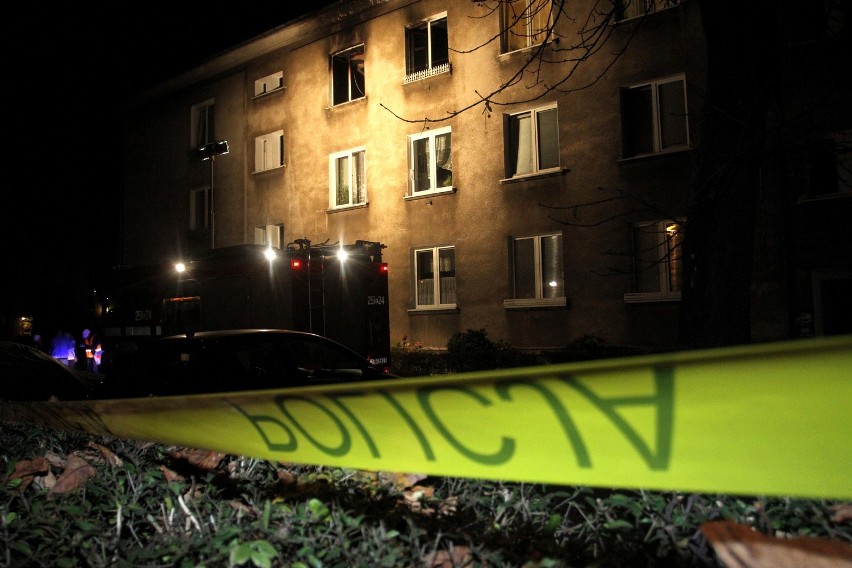 Kraków: pożar mieszkania Na Skarpie. Dwie osoby nie żyją [ZDJĘCIA]