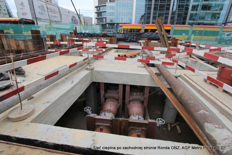 Budowa II linii metra: trwają prace przy Rondzie ONZ [ZDJĘCIA]