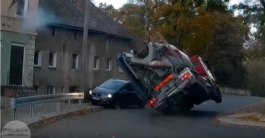 Wypadek  betoniarki w Janowicach Wielkich. Rodzina cudem...