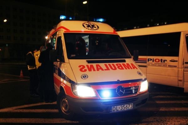 Małopolska: tragiczne zderzenie autobusu i ciężarówki. Zginęły trzy osoby